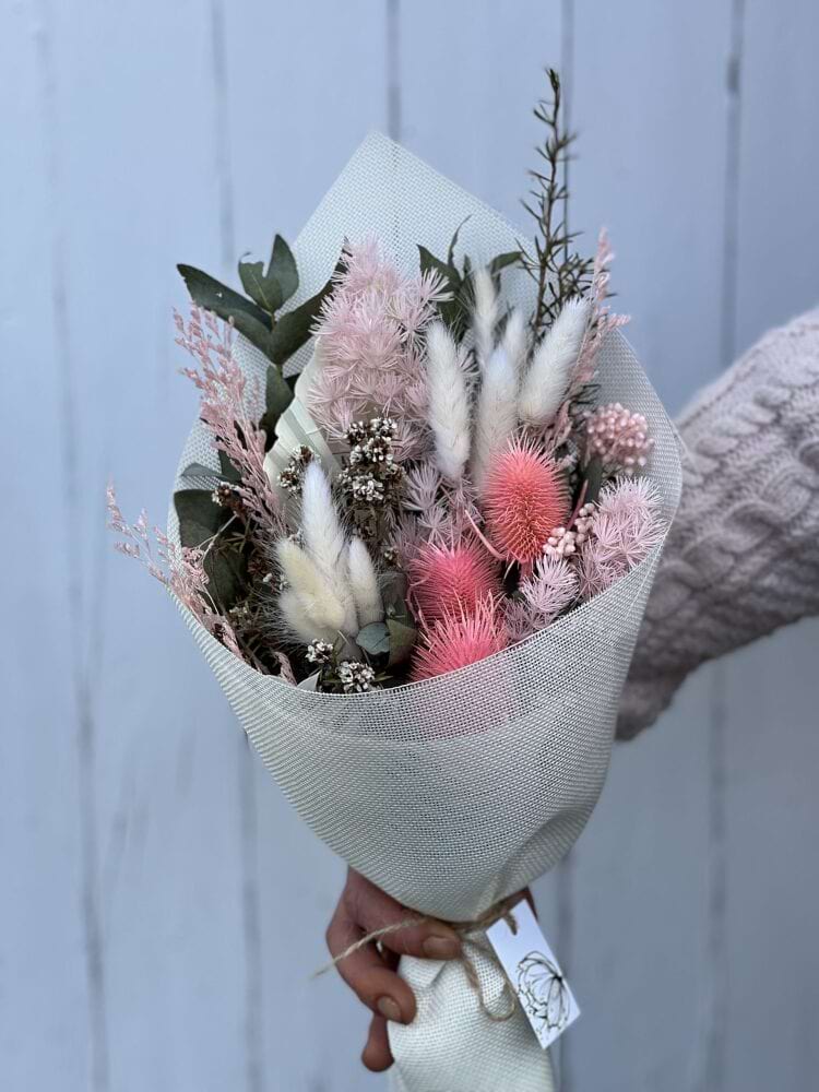 Dried Flower Posy â€“ Pink